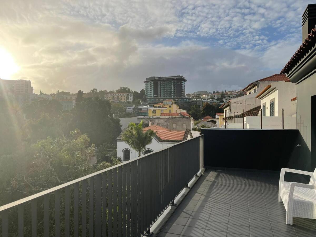 Carreira Residence Funchal  Bagian luar foto
